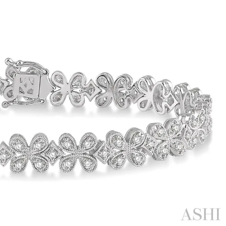 1 1/2 Ctw Floral Link Diamond Bracelet in 14K White Gold