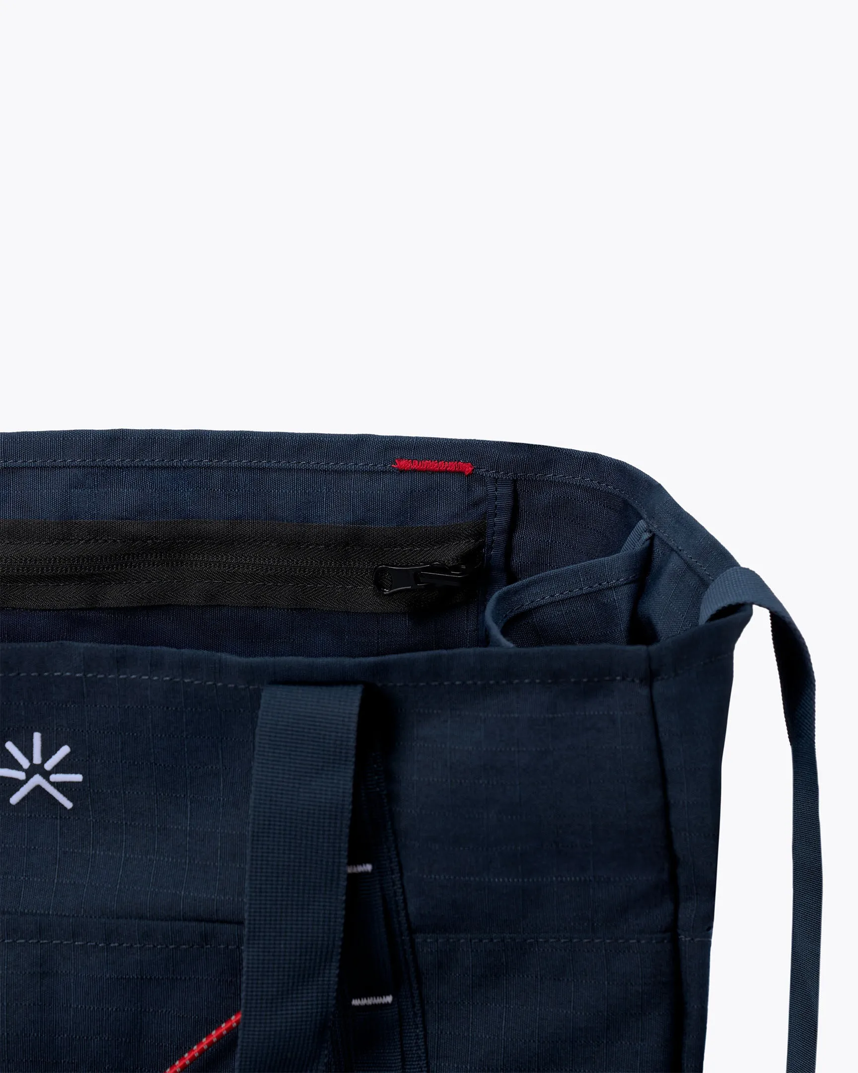 AC75 All-Terrain Navy Tote Pack