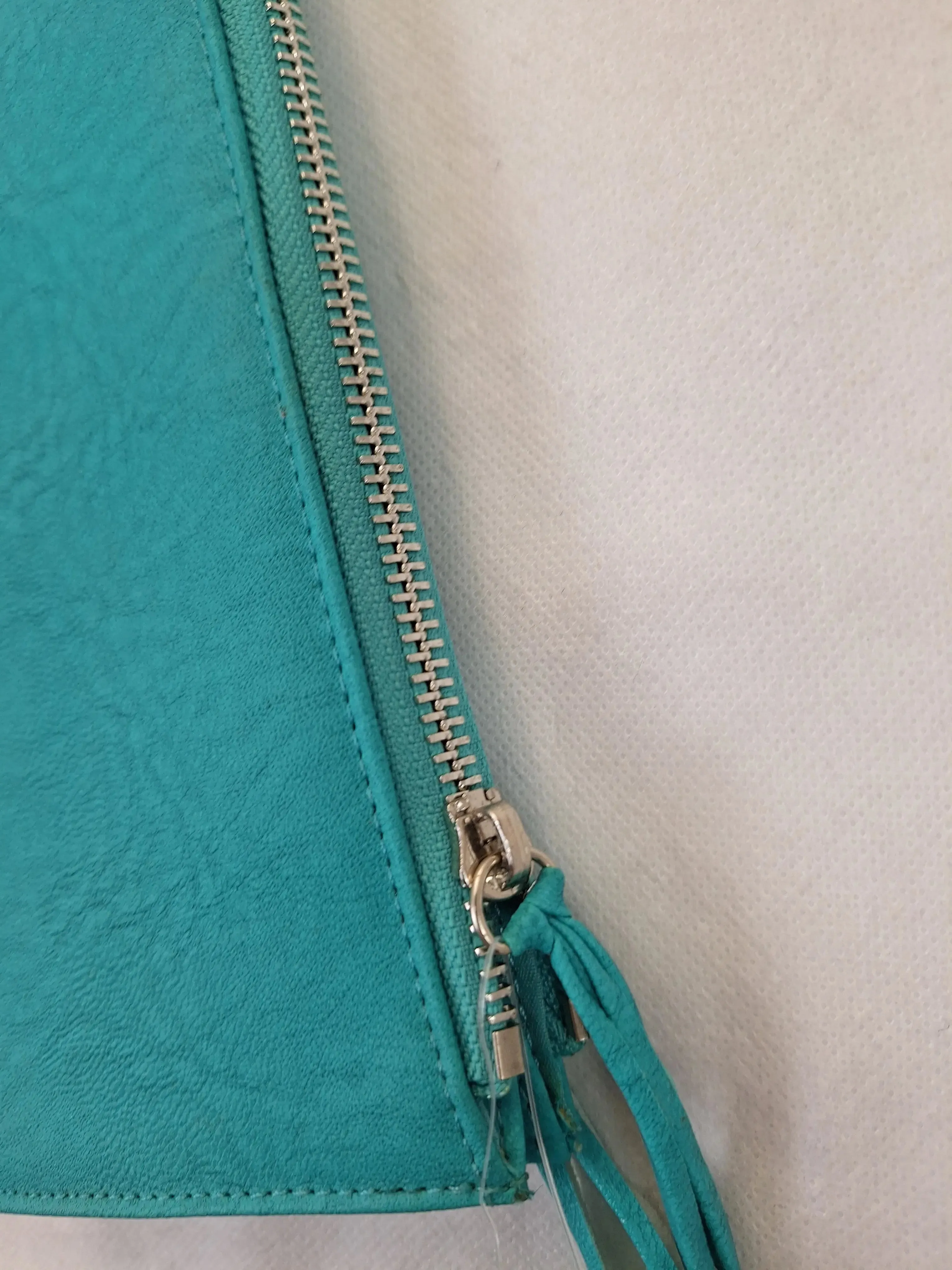 Billabong Turquoise  Wave  Multi Compartment Wristlet