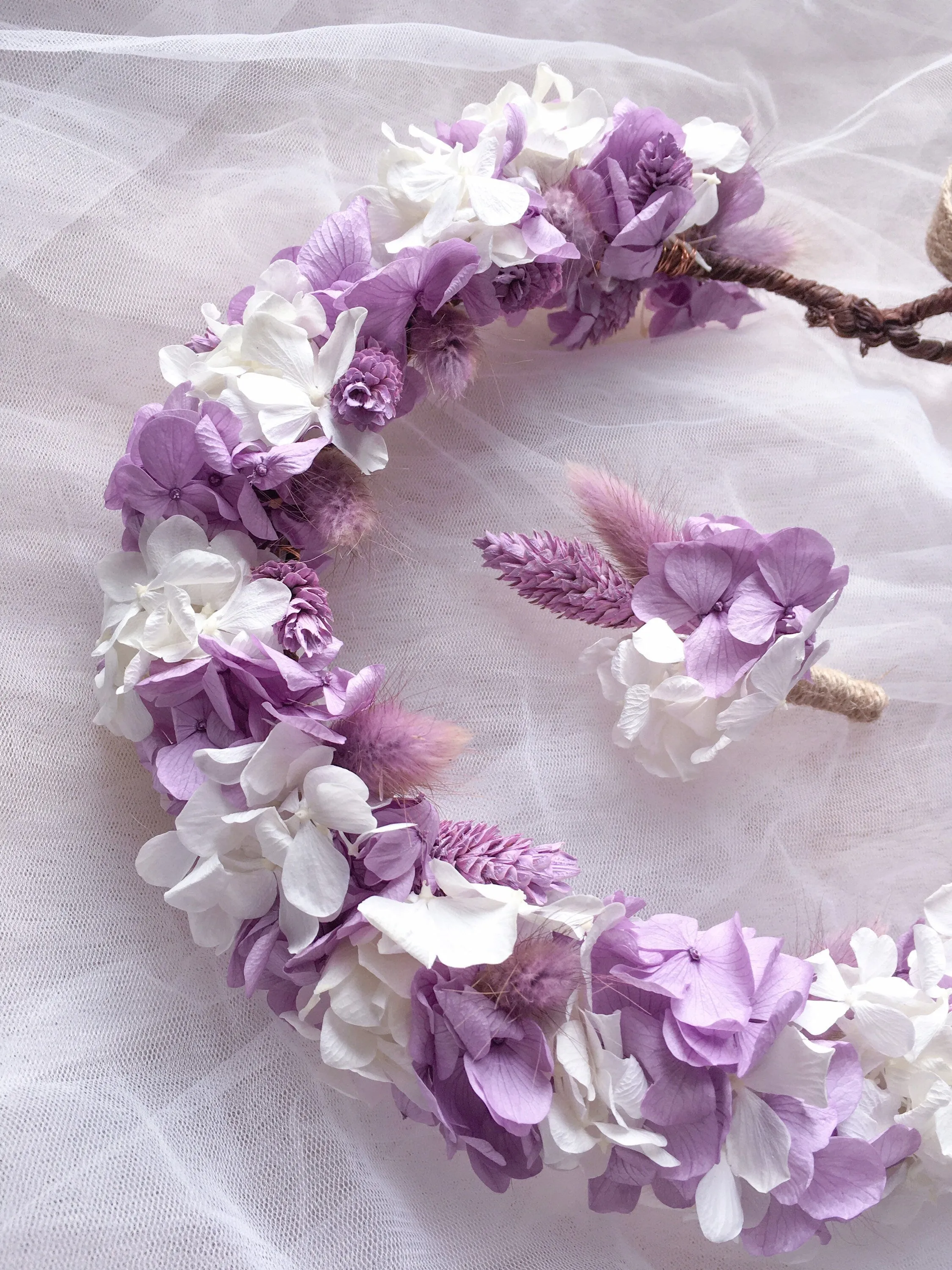 Bridal Accessories Set, Lilac White Wedding Real Flower Crown Buttonhole and Wristlet Set, Dry Flower Girl Tiara, Purple Hair Piece UK