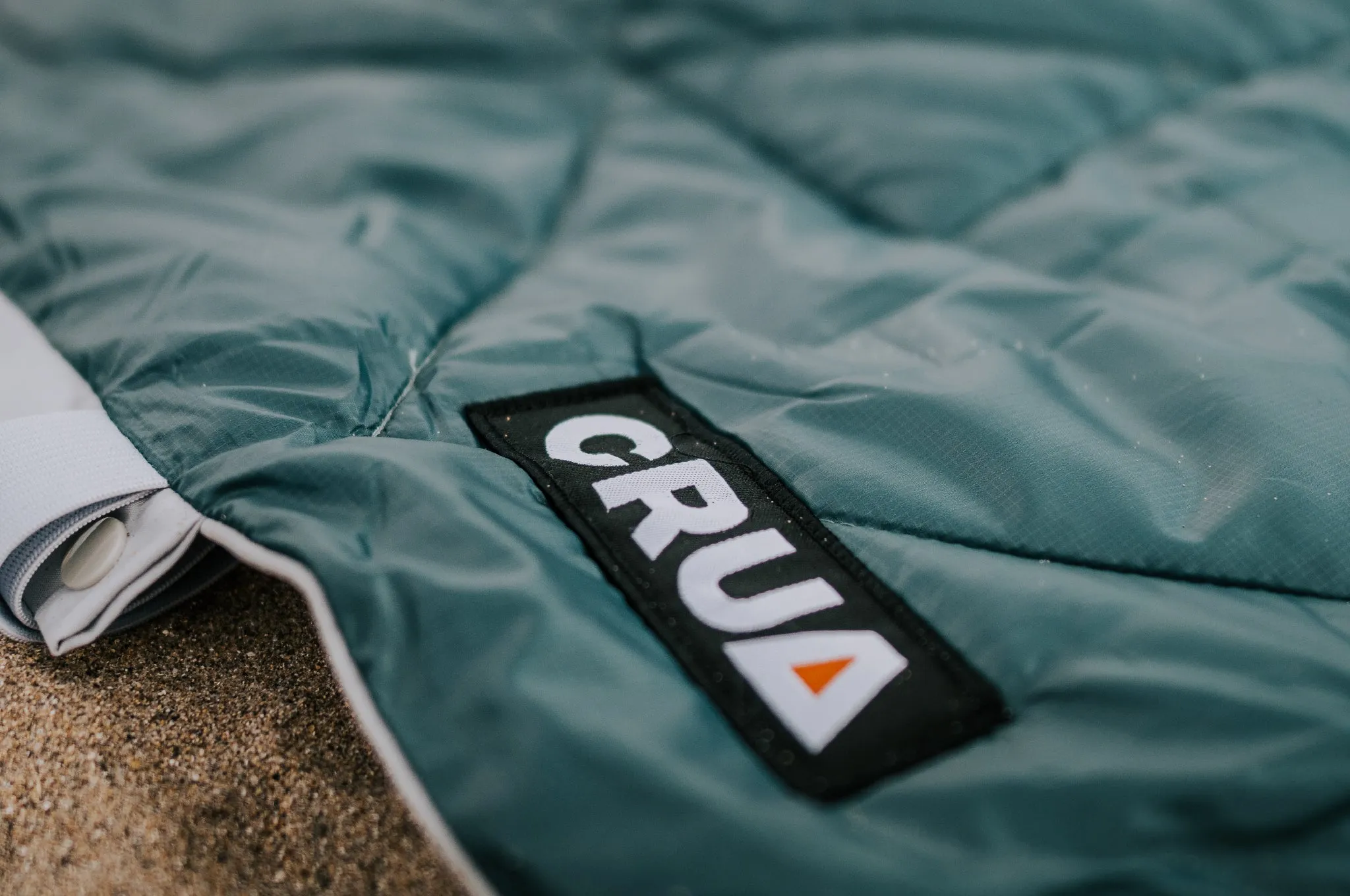 CULLA INSULATED BLANKET | AVAILABLE IN ORANGE AND GREEN