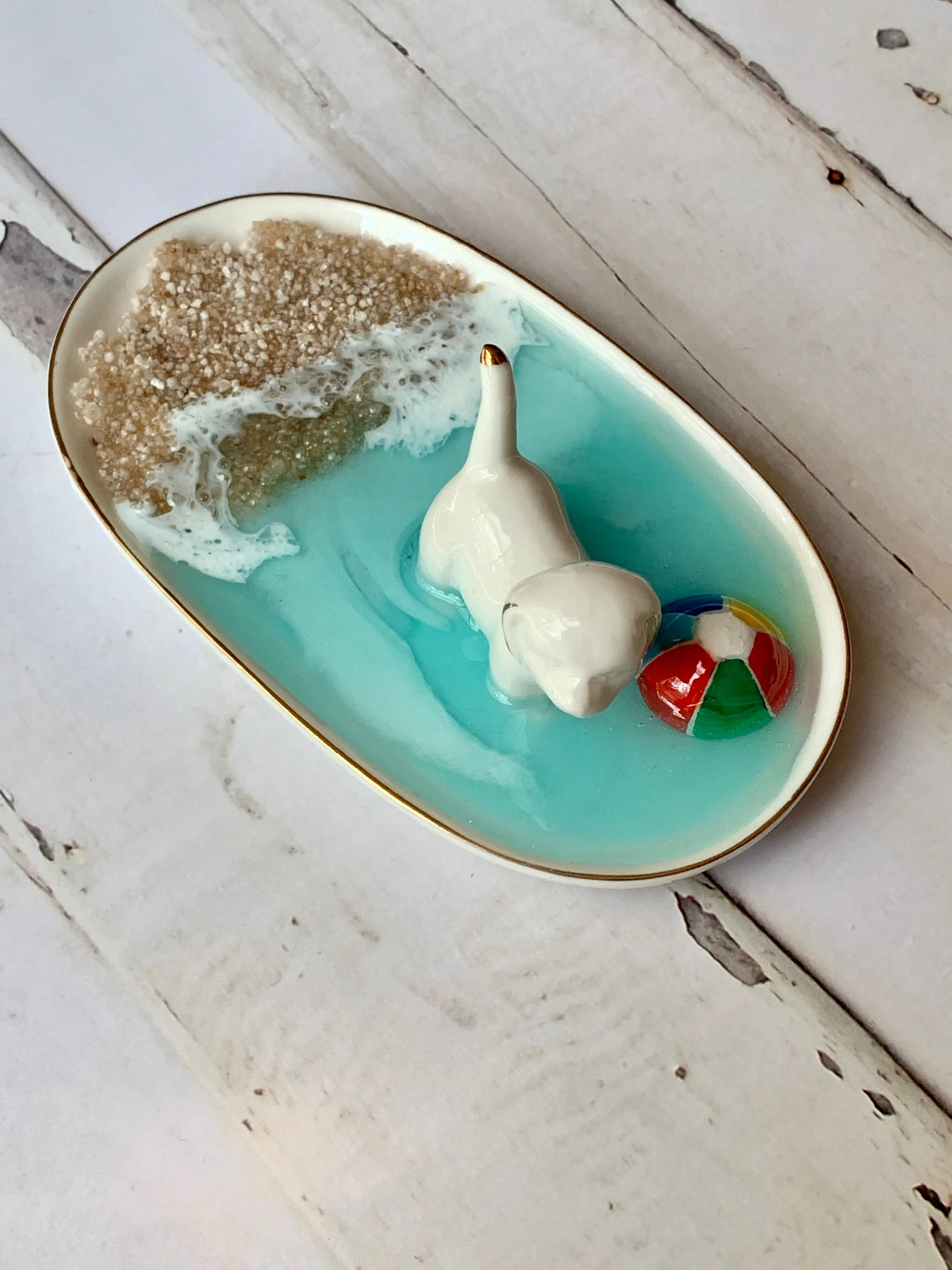 Dog & Beach Ball Ring Dish