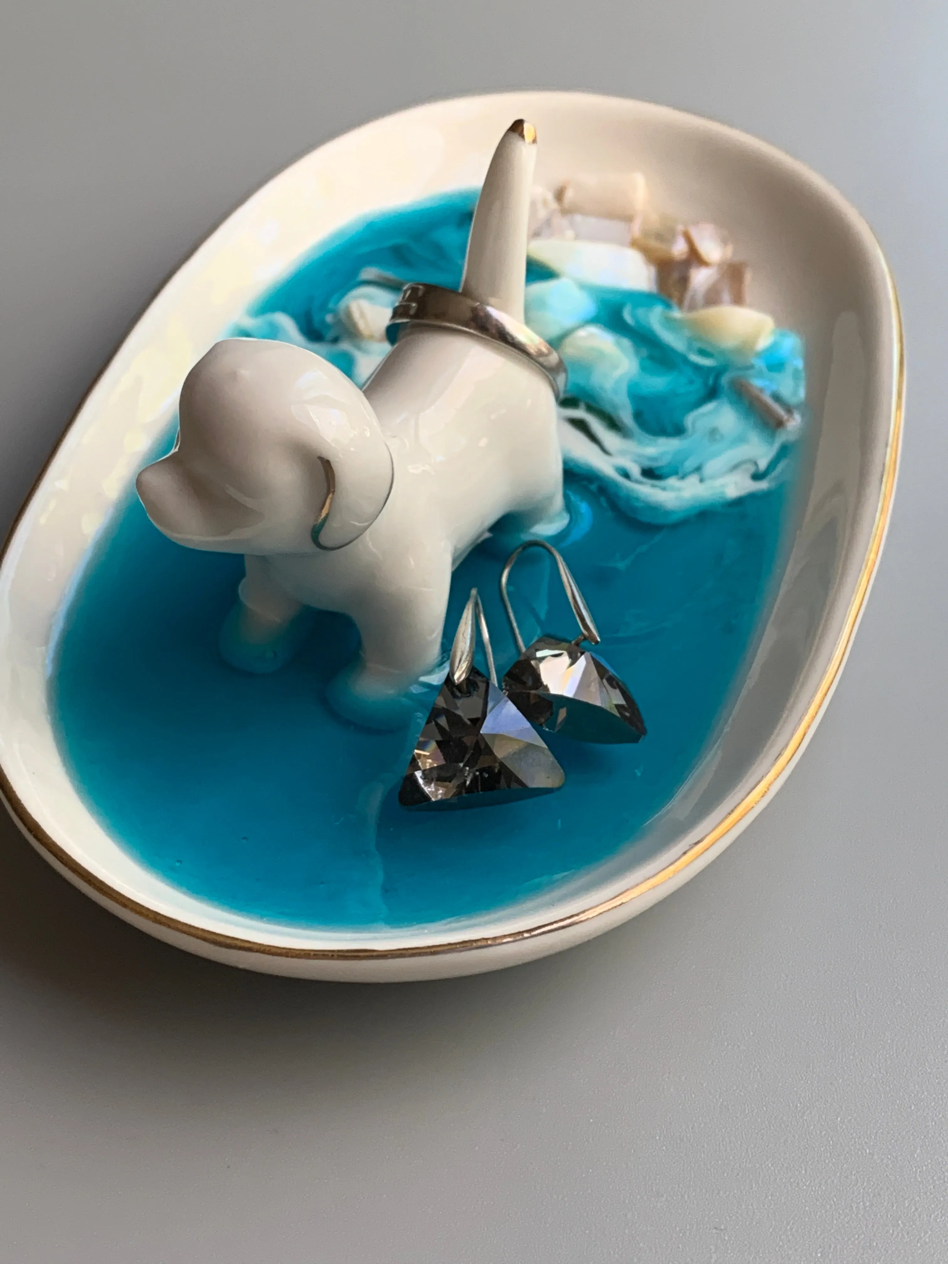 Dog Ring Dish - Mother of Pearl Seashells