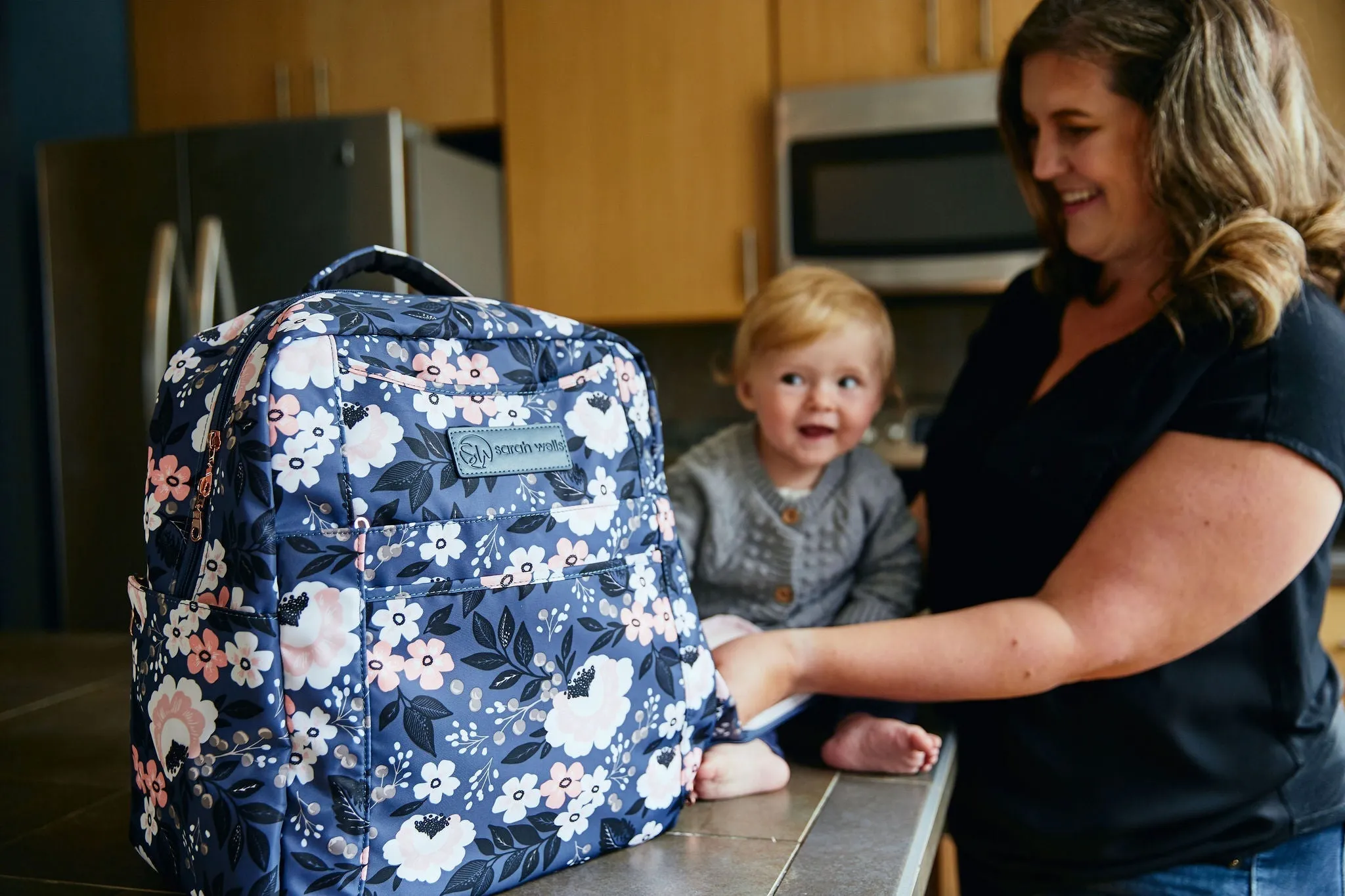 Kelly Breast Pump Backpack (Le Floral)